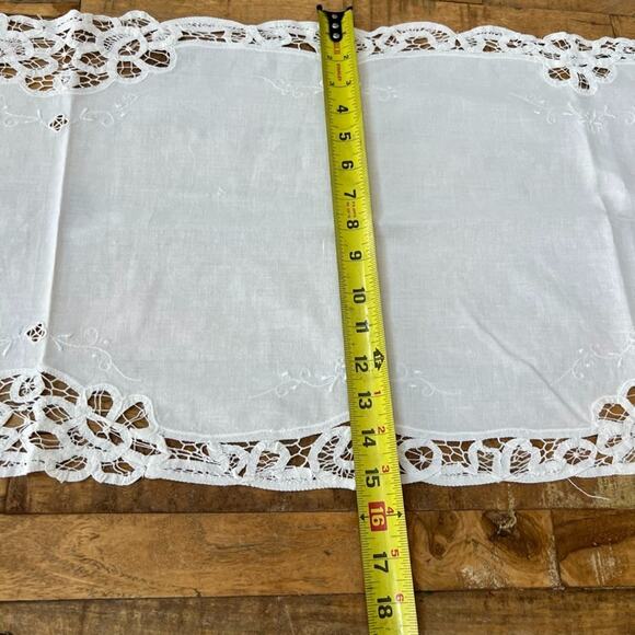 Imperial Elegance Table Runner Doily Dining Room Vintage White 64 x 15 in - Picture 9 of 9